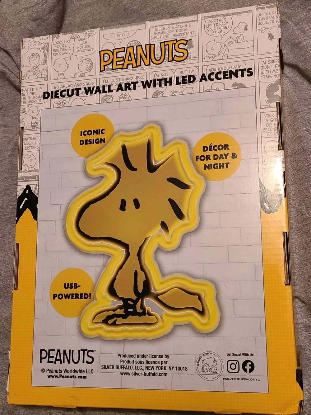 Peanuts bright yellow